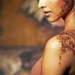 снимка на Mehendi на рамото (къна) от 24.06.2018 №013 - Mehendi на рамото -