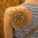 снимка на Mehendi на рамото (къна) от 24.06.2018 №016 - Mehendi на рамото -