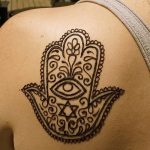 снимка на Mehendi на рамото (къна) от 24.06.2018 №048 - Mehendi на рамото -