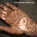 mehendi sur un oiseau de la main - Снимка henné tatouage temporaire 1174 tatufoto.ru