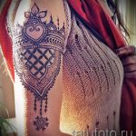 татуировка мехенди на ръката му - временна татуировка с къна снимка 1187 tatufoto.ru