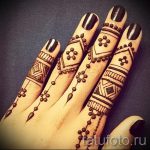 мехенди на пръстите - снимка на временна татуировка с къна 2233 tatufoto.ru