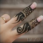 мехенди на пръстите - снимка на временна татуировка с къна 5236 tatufoto.ru