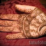 мехенди от дясната ръка - снимка на временна татуировка с къна 2245 tatufoto.ru