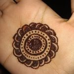 мехенди от дясната ръка - снимка на временна татуировка с къна 3246 tatufoto.ru