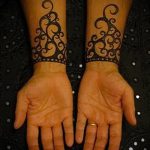 гривна мехенди на ръка - снимка на временна татуировка с къна 2255 tatufoto.ru
