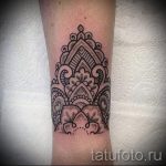 гривна мехенди на ръка - снимка на временна татуировка с къна 8261 tatufoto.ru