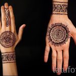 гривна мехенди на ръка - снимка на временна татуировка с къна 14267 tatufoto.ru