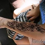 красива мехенди на ръката й - временна татуировка с къна снимка 2003 tatufoto.ru