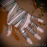 геометрия на мехенди на ръка - снимка на временна татуировка с къна 1277 tatufoto.ru