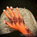 геометрия на мехенди на ръка - снимка на временна татуировка с къна 4280 tatufoto.ru
