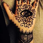 мехенди на ръката на окото - снимка на временна татуировка с къна 1281 tatufoto.ru
