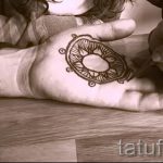 мехенди на ръката за мъже - снимка на временна татуировка с къна 4303 tatufoto.ru