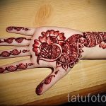 Ръчен паун мехенди auf - Снимки temporäre Henna -Tattoo 1008 tatufoto.ru