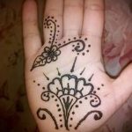 рисунки на мехенди на ръката за начинаещи - снимка на временна татуировка с къна 5344 tatufoto.ru