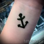 малък мехенди на ръка - снимка на временна татуировка с къна 4370 tatufoto.ru
