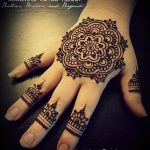 мехенди мандала на ръка - снимка на временна татуировка с къна 3379 tatufoto.ru