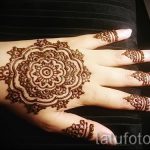 мехенди на ръка мандала - снимка на временна татуировка с къна 6382 tatufoto.ru