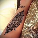 мехенди на мишницата на птиците - снимка на временна татуировка с къна 3399 tatufoto.ru