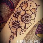 мехенди на ръката на бухал - снимка на временна татуировка с къна 2420 tatufoto.ru