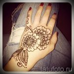 цветя мехенди на ръка - снимка на временна татуировка с къна 2449 tatufoto.ru