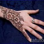 рисунки на мехенди на ръка - снимка на временна татуировка с къна 6466 tatufoto.ru