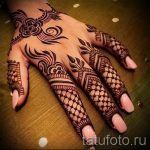 рисунки на мехенди на ръката - снимка на временна татуировка с къна 9469 tatufoto.ru