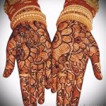 рисунки на мехенди на ръката - снимка на временна татуировка с къна 12472 tatufoto.ru