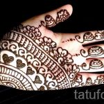 шарки мехенди на ръката - снимка на временна татуировка с къна 6489 tatufoto.ru