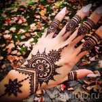 mehendi auf einer Hand Снимка за Mädchen - eine temporäre Henna -Tattoo Foto 1045 tatufoto.ru