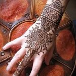 mehendi auf Handgeometrie - eine temporäre Henna -Tattoo Foto 1054 tatufoto.ru