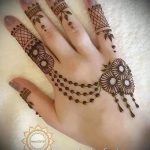 мехенди на ръката й светлинни снимки - снимка на временна татуировка с къна 1122 tatufoto.ru