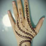 мехенди на пръстите - временна татуировка с къна снимка 1129 tatufoto.ru