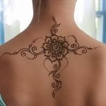 Снимка на Мехенди на врата от 02.08.2018 №073 - Мехенди на врата -