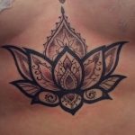 снимка рисунка с къна под гърдата от 29.07.2017 г. No 028 - Рисуване на къна под гърдата