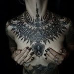 снимка на Mehendi (рисунки с къна) на гърдите от 13.02.2018 г. No 031 - 1 -