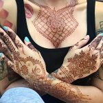 снимка на Mehendi (рисунки с къна) на гърдите от 13.02.2018 г. No 033 - 1 -