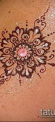 Foto af en henna -tatovering (henna -tatovering) (værdi) - eksempeltegning - 025