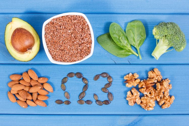 menštruačné kŕče vegánska strava a jedlo bohaté na omega 3 mastné kyseliny