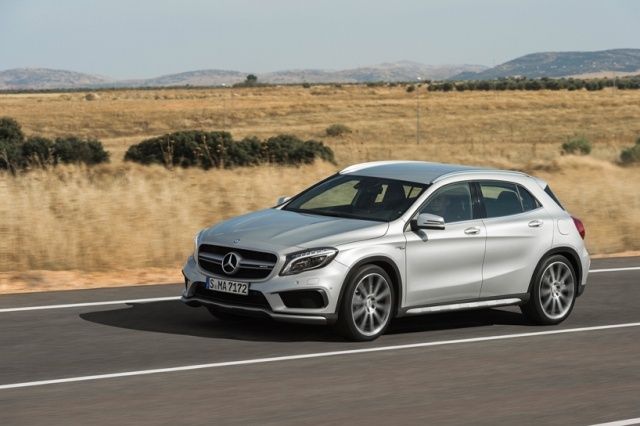 Mercedes Benz GLA 45 AMG 2015 ľavá strana1 Mercedes Benz AMG 2015 ľavá strana1