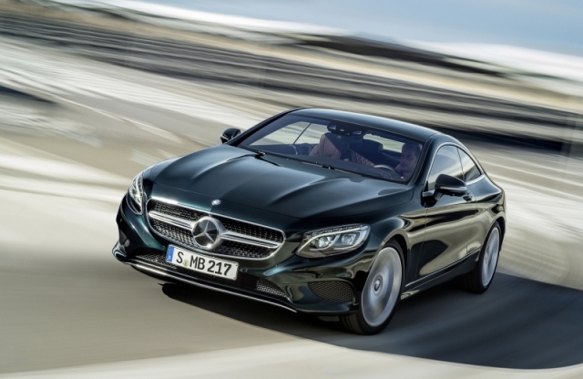 Mercedes Benz S Class Coupé vpredu 3 Benzín triedy S kupé vpredu 3