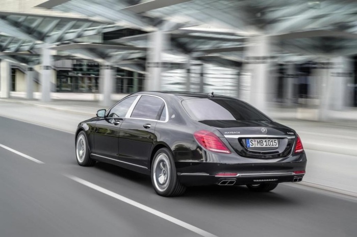 Mercedes-Maybach Trieda S medzi šoférske limuzíny pre rok 2015 Mercedes-Maybach-Trieda S-nový-top-model-obrázky-v pohybe