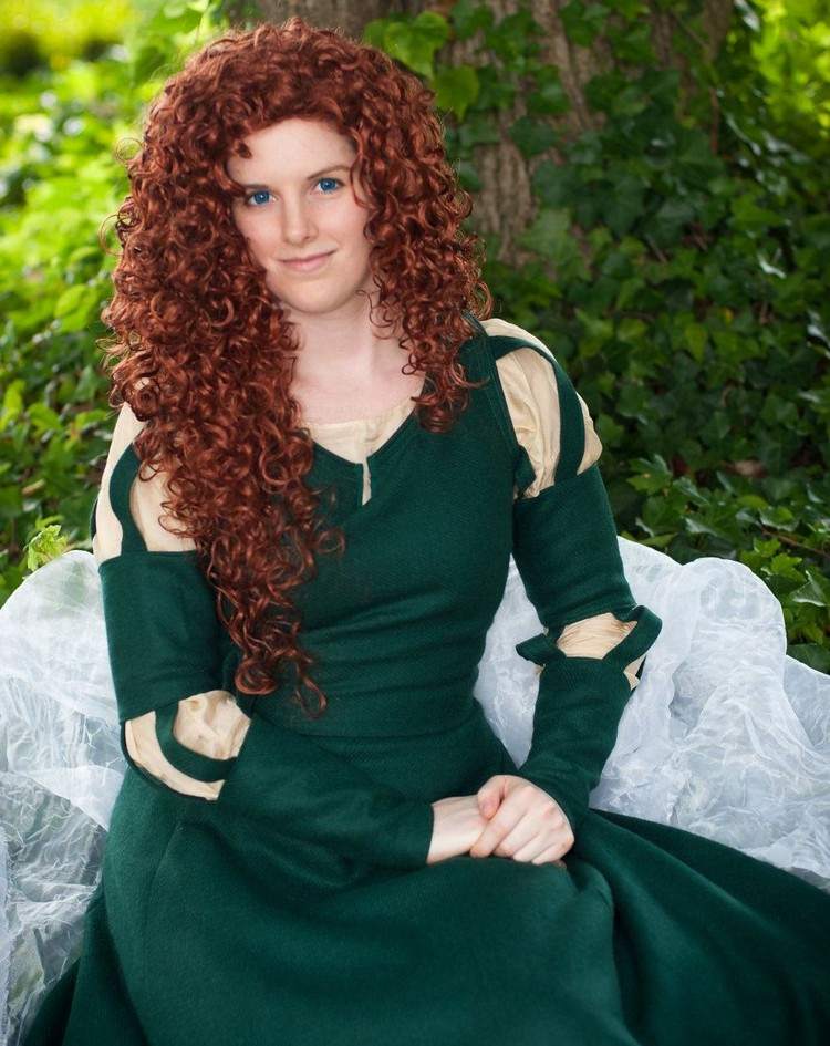 Merida kostým dámska parochňa zelené šaty