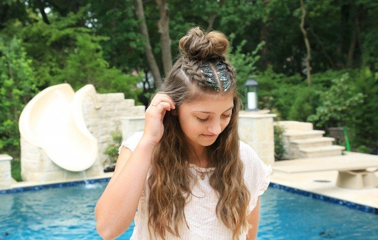 Messy Bun Účesy Boho štýl Dievčatá Školské narodeniny