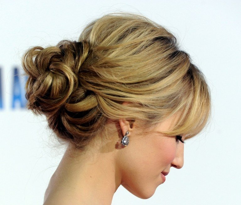 Messy Bun Účesy Boho štýl Dianna Agron