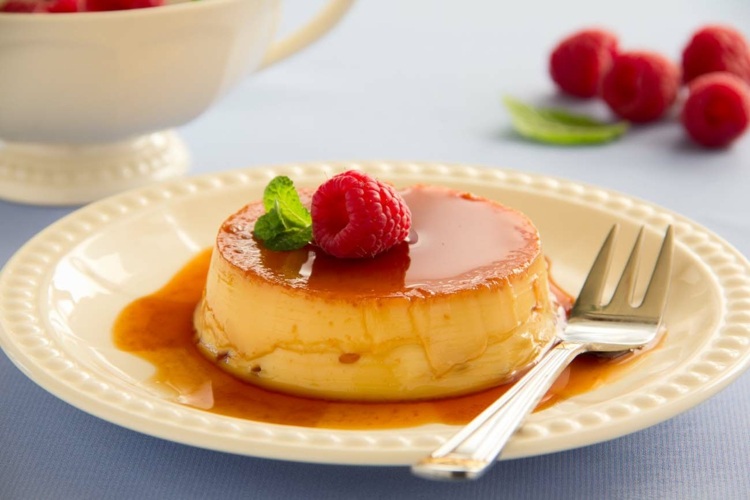 mexický-recepty-flan-karamel-malina-dezert-dezert