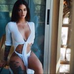 @jessicawilde - Piękna dziewczyna z tatuażami w kwarantannie podczas epidemii COVID-19 przez 12 lat