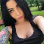 @vikysuicide - Piękna dziewczyna z tatuażami w kwarantannie podczas epidemii COVID-19 przez 10