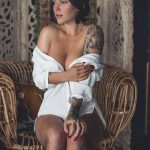 @kaylalaurenofficial - Piękna dziewczyna z tatuażami w kwarantannie podczas epidemii COVID-19 dla 1