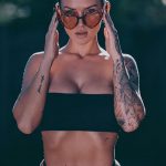 @kaylalaurenofficial - Piękna dziewczyna z tatuażami w kwarantannie podczas epidemii COVID-19 przez 5 lat